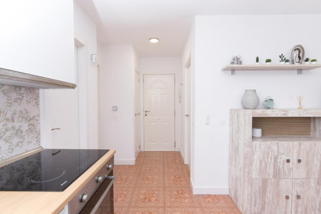 Sea View, Newly Renovated, 2 Bedrooms Apartment In Costa Adeje מראה חיצוני תמונה